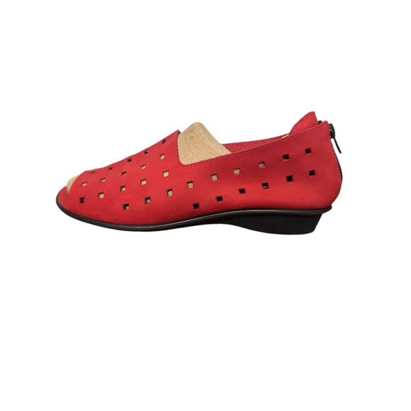 Sesto Meucci Evonne Red Nubock Cushioned Footbed Open Toe Slip On Flats - Size 9 - Picture 5 of 14